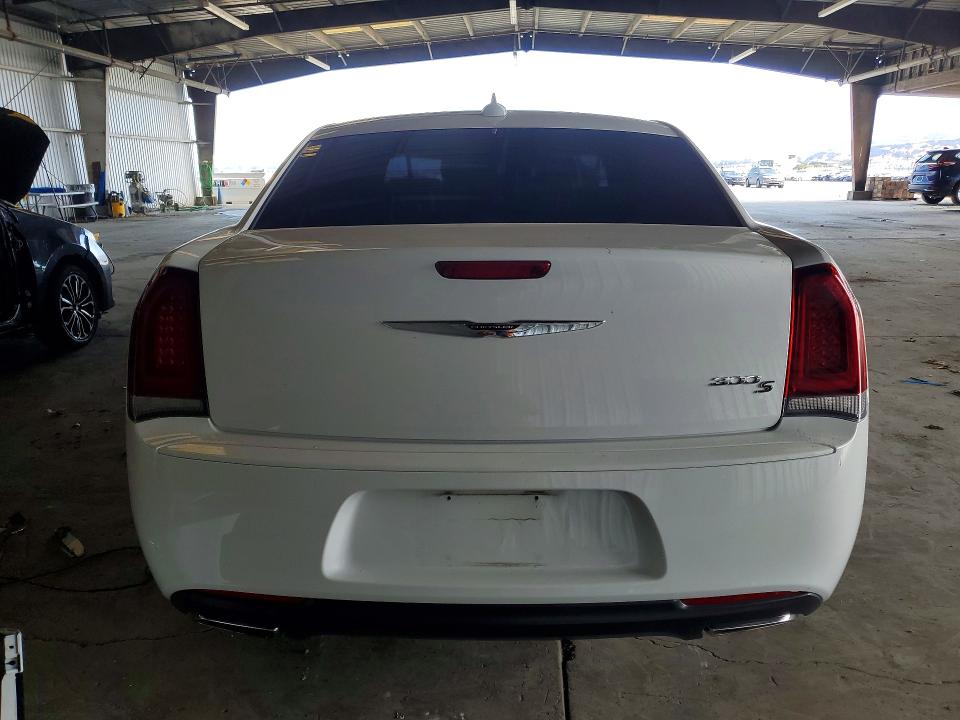 2016 Chrysler 300 მანქანა იყიდება აუქციონზე, vin: 2C3CCABG0GH156618, აუქციონის ნომერი: 57738636