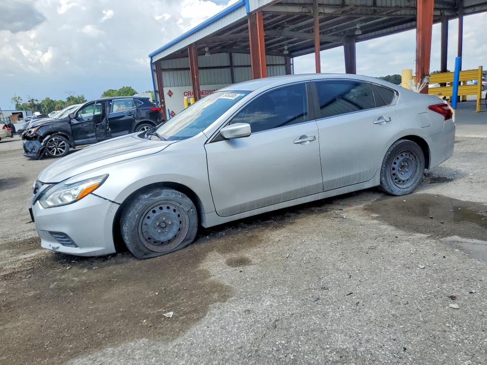 79134305 :رقم المزاد ، 1N4AL3AP4JC138588 vin ، 2018 Nissan Altima مزاد بيع