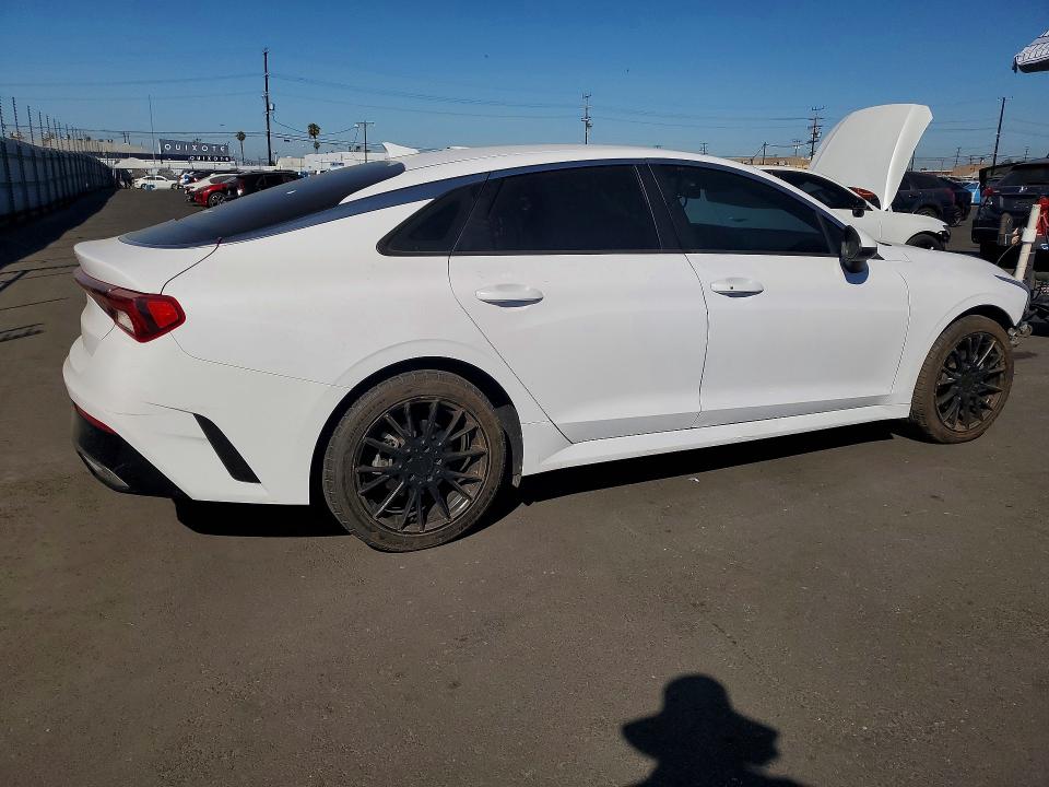 2022 Kia K5 მანქანა იყიდება აუქციონზე, vin: 5XXG14J29NG106164, აუქციონის ნომერი: 57085556