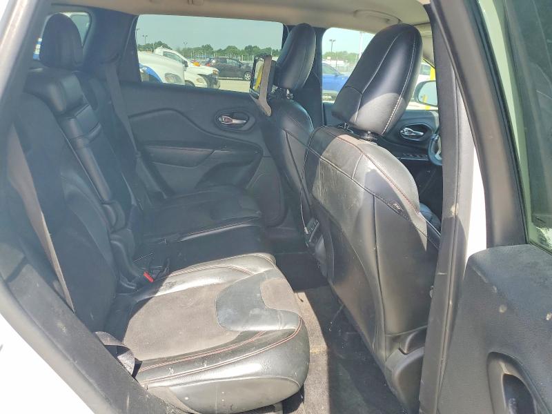 55814536 :رقم المزاد ، 1C4PJMBS6FW688044 vin ، 2015 Jeep Cherokee مزاد بيع