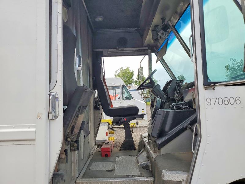 57949206 :رقم المزاد ، 4UZAANBW76CW23392 vin ، 2006 Freightliner Chassis مزاد بيع