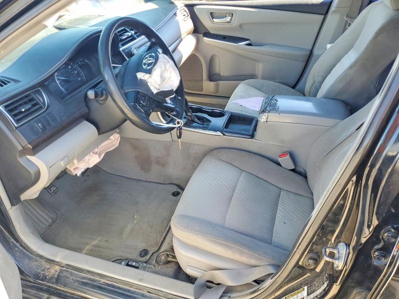 55639756 :رقم المزاد ، 4T1BF1FK1FU040963 vin ، 2015 Toyota Camry مزاد بيع