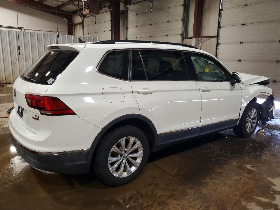 58353216 :رقم المزاد ، 3VV2B7AX4JM134677 vin ، 2018 Volkswagen Tiguan مزاد بيع