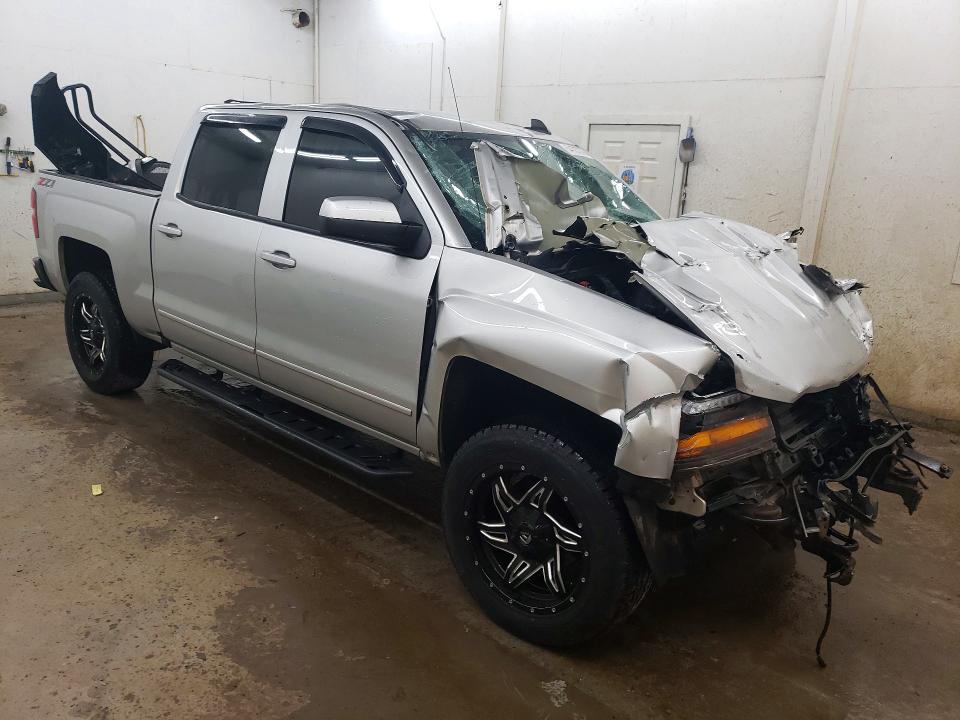 Продажа на аукционе авто 2018 Chevrolet Silverado, vin: 3GCUKREC1JG586191, номер лота: 54787376
