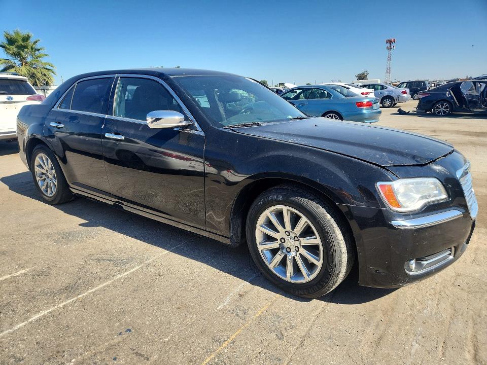 56862286 :رقم المزاد ، 2C3CCAET4DH541409 vin ، 2013 Chrysler 300c مزاد بيع