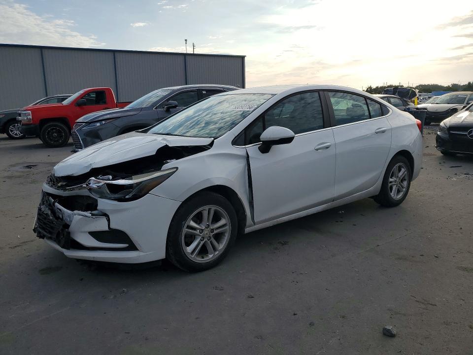 Продажа на аукционе авто 2018 Chevrolet Cruze, vin: 1G1BE5SM6J7177631, номер лота: 58092766