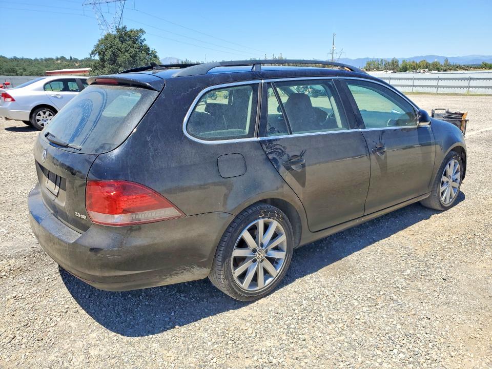 57043416 :رقم المزاد ، 3VWPZ7AJ1AM689076 vin ، 2010 Volkswagen Jetta مزاد بيع
