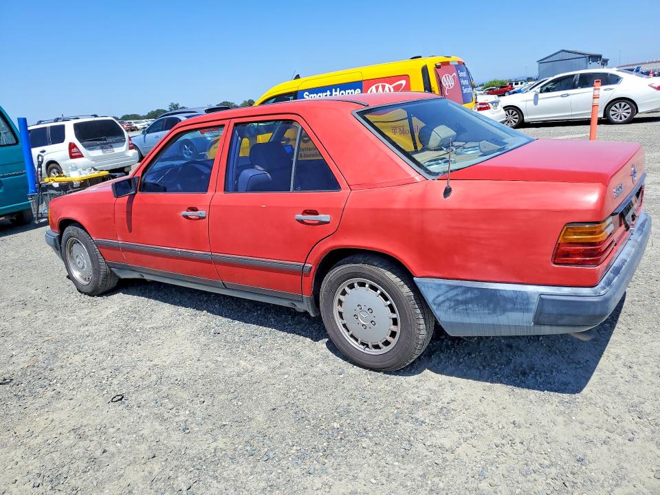 56048686 :رقم المزاد ، WDBEA30D6KA886795 vin ، 1989 Mercedes-benz 300 مزاد بيع