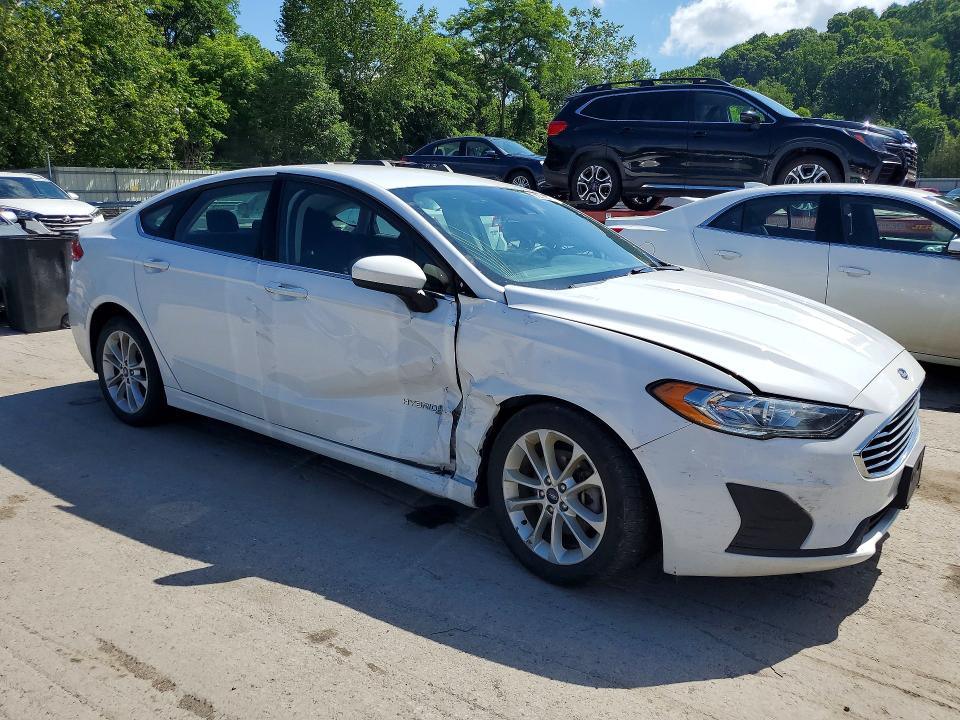 58371946 :رقم المزاد ، 3FA6P0LU0KR184966 vin ، 2019 Ford Fusion مزاد بيع