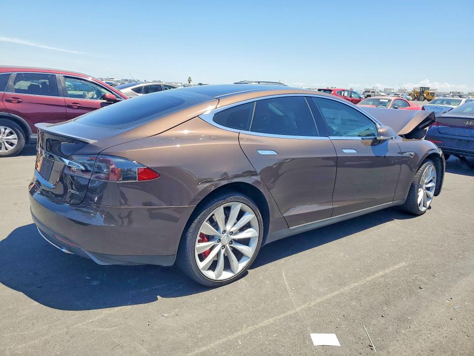 2014 Tesla Model S მანქანა იყიდება აუქციონზე, vin: 5YJSA1H16EFP35857, აუქციონის ნომერი: 85622675