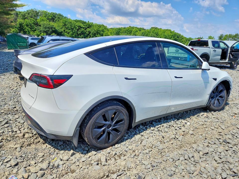 Продажа на аукционе авто 2024 Tesla Model Y, vin: 7SAYGAEE5RF182904, номер лота: 57573016