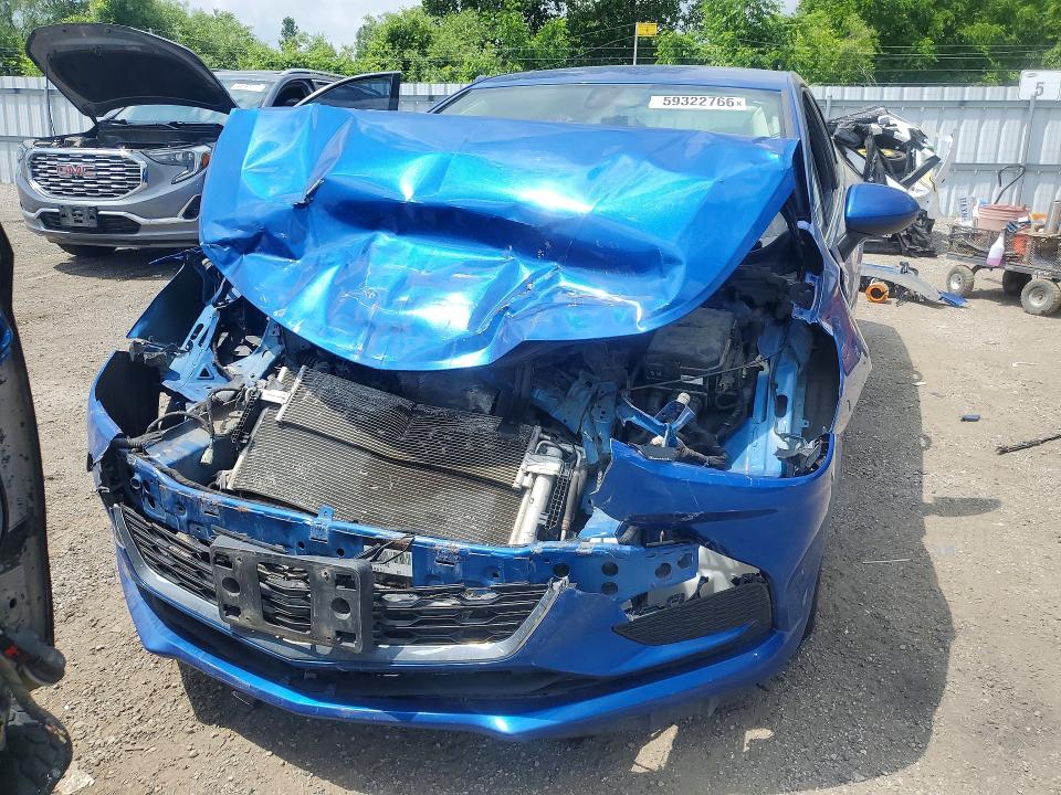 59322766 :رقم المزاد ، 1G1BE5SM0J7117053 vin ، 2018 Chevrolet Cruze مزاد بيع