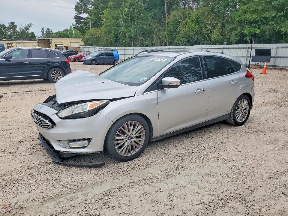 57198906 :رقم المزاد ، 1FADP3N28FL248132 vin ، 2015 Ford Focus مزاد بيع