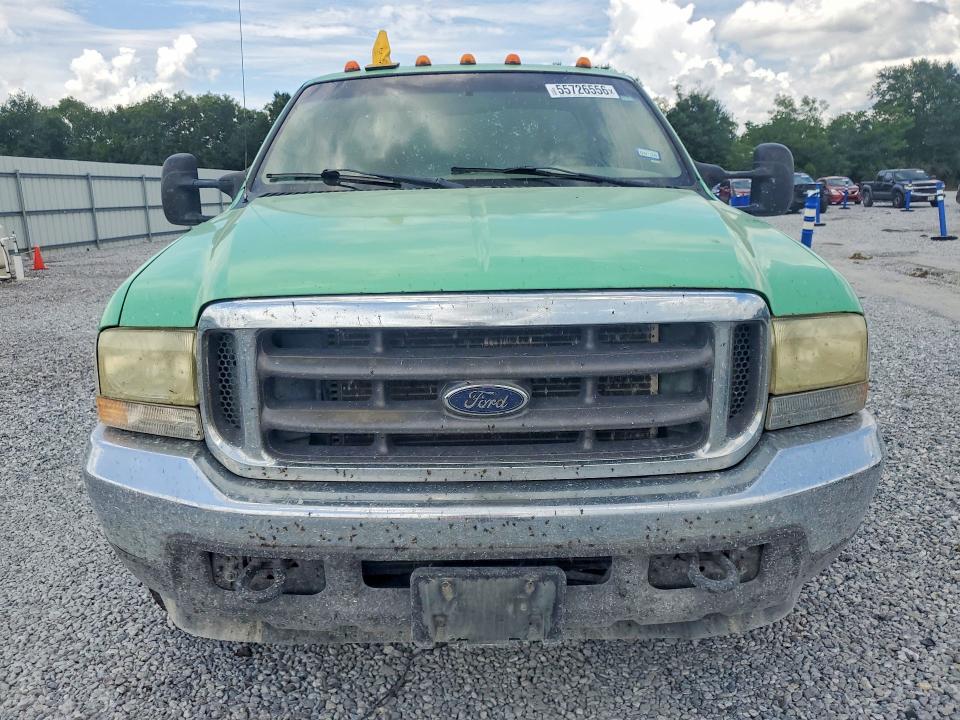 55726556 :رقم المزاد ، 1FDWX36F52EC33991 vin ، 2002 Ford F350 مزاد بيع