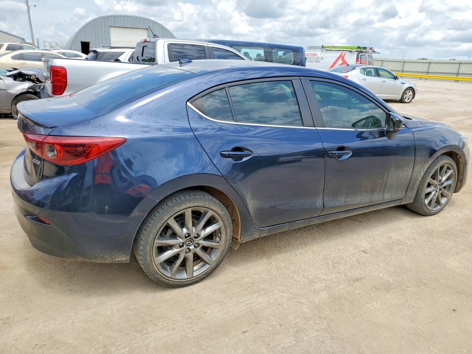 Auction sale of the 2018 Mazda 3, vin: 3MZBN1W31JM253213, lot number: 52916166