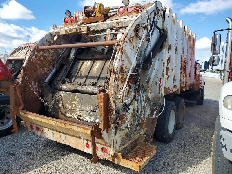 56500076 :رقم المزاد ، 1GBT7H4C8YJ502762 vin ، 2000 Chevrolet C-series مزاد بيع
