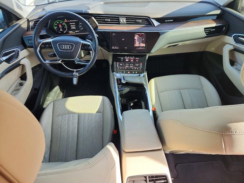 Продажа на аукционе авто 2019 Audi E-tron, vin: WA1LAAGEXKB009033, номер лота: 57530156