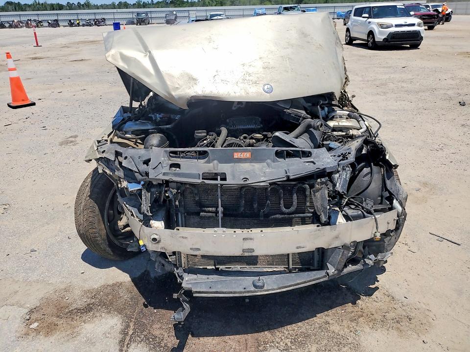 2011 Mercedes-benz C მანქანა იყიდება აუქციონზე, vin: WDDGF5EB7BR135226, აუქციონის ნომერი: 56004256