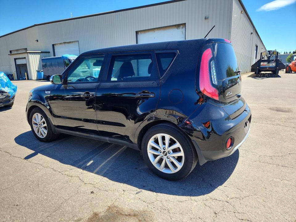 2018 Kia Soul მანქანა იყიდება აუქციონზე, vin: KNDJP3A58J7615061, აუქციონის ნომერი: 57567986