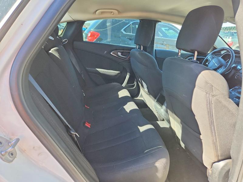 58099066 :رقم المزاد ، 1C3CCCAB9FN708799 vin ، 2015 Chrysler 200 مزاد بيع