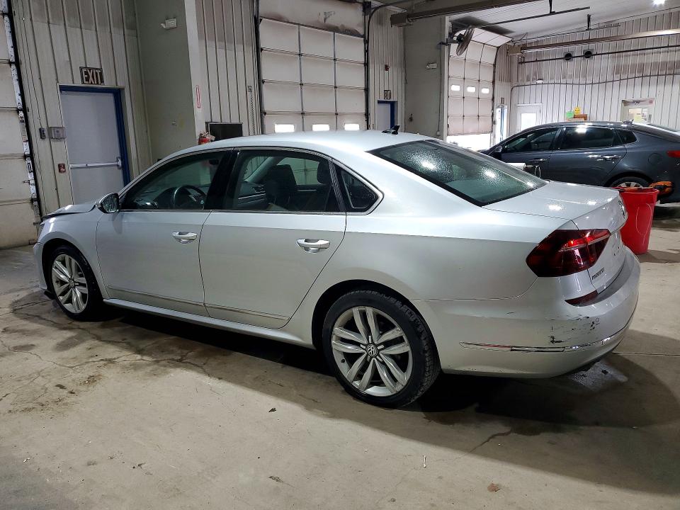 2017 Volkswagen Passat მანქანა იყიდება აუქციონზე, vin: 1VWGT7A36HC009283, აუქციონის ნომერი: 57924486