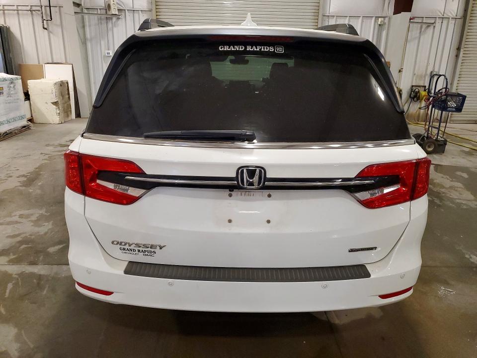 55887616 :رقم المزاد ، 5FNRL6H84MB038091 vin ، 2021 Honda Odyssey مزاد بيع