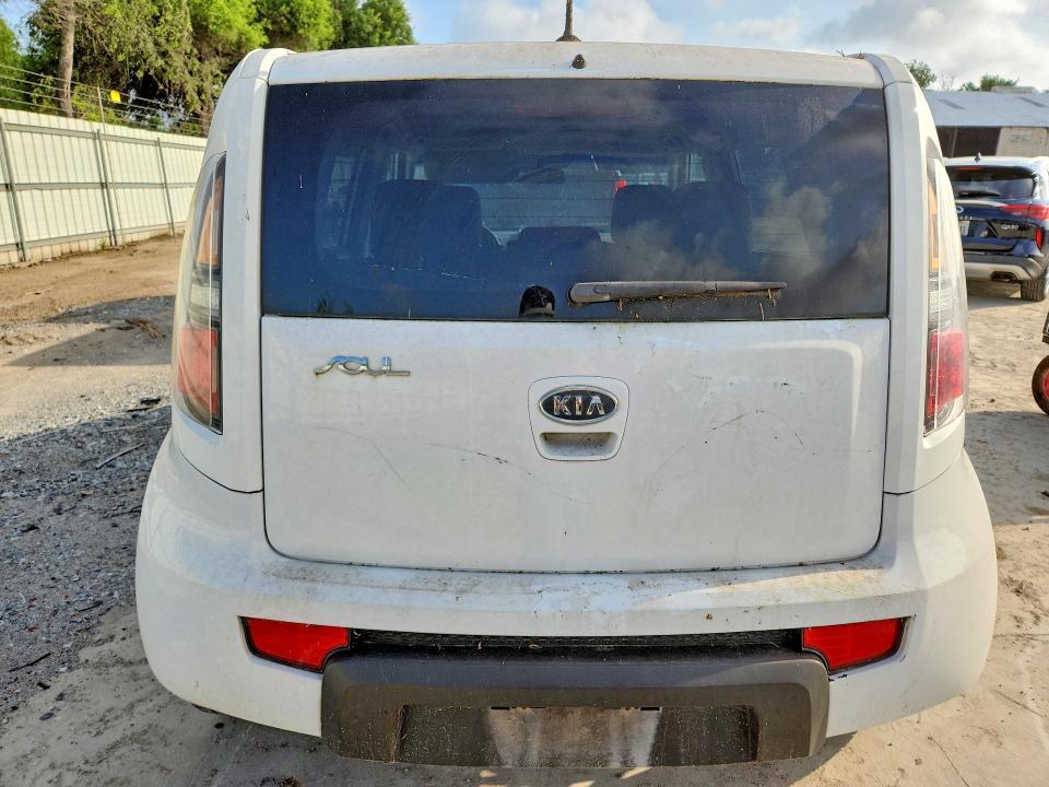 58504776 :رقم المزاد ، KNDJT2A21B7715600 vin ، 2011 Kia Soul مزاد بيع