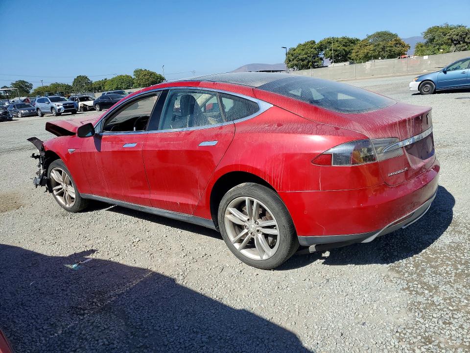 56838786 :رقم المزاد ، 5YJSA1H10FFP77099 vin ، 2015 Tesla Model S مزاد بيع