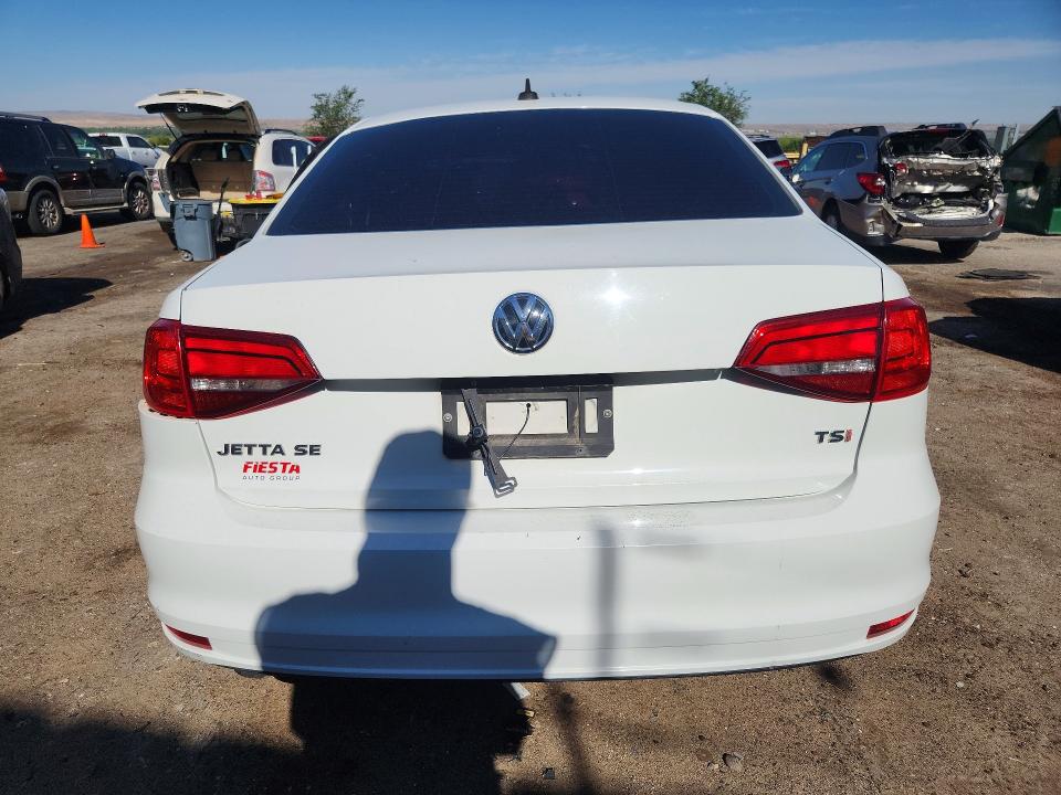 2015 Volkswagen Jetta მანქანა იყიდება აუქციონზე, vin: 3VWD17AJ5FM332775, აუქციონის ნომერი: 56632356