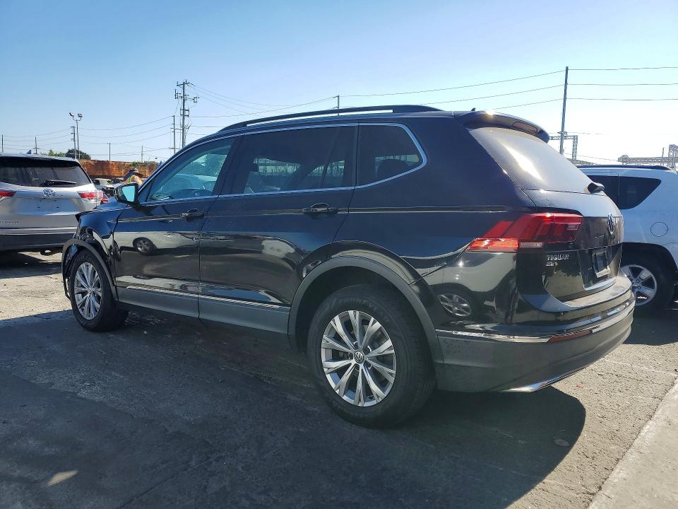 58832596 :رقم المزاد ، 3VV3B7AX9JM214416 vin ، 2018 Volkswagen Tiguan مزاد بيع
