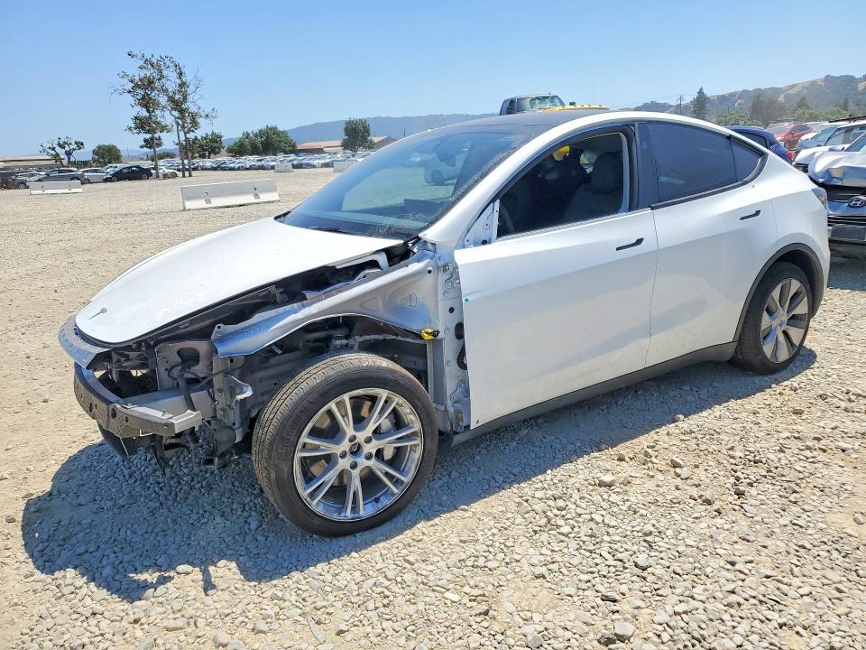 2023 Tesla Model Y მანქანა იყიდება აუქციონზე, vin: 7SAYGDEE8PF825177, აუქციონის ნომერი: 57243256