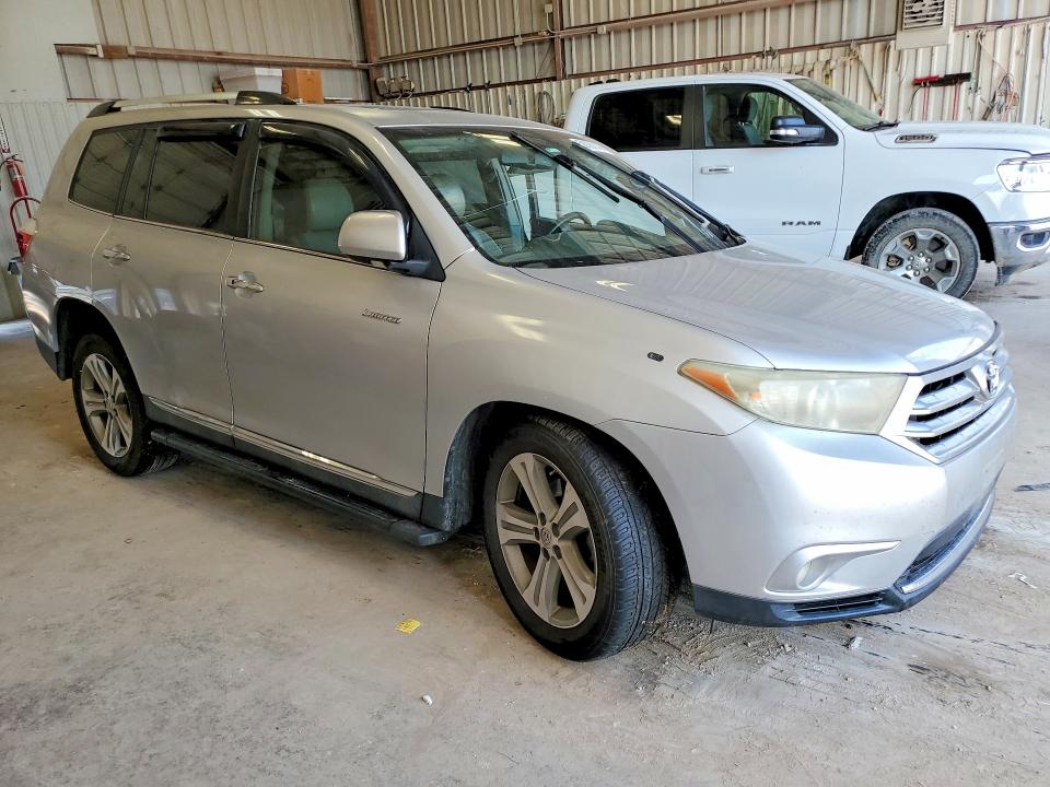 58088146 :رقم المزاد ، 5TDYK3EH1DS106683 vin ، 2013 Toyota Highlander مزاد بيع