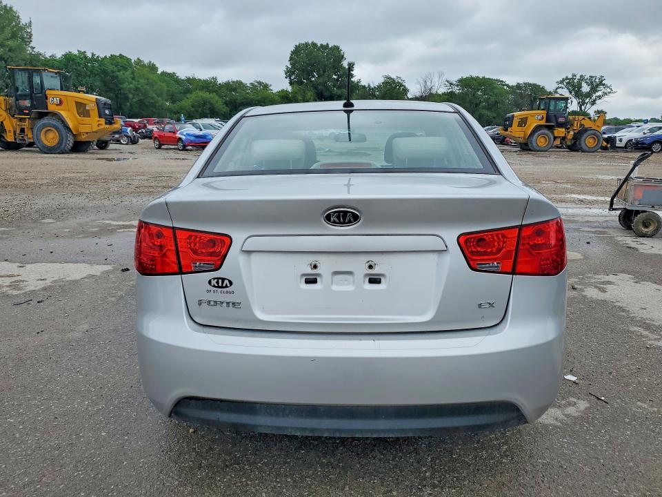 2011 Kia Forte მანქანა იყიდება აუქციონზე, vin: KNAFU4A21B5414154, აუქციონის ნომერი: 56133626