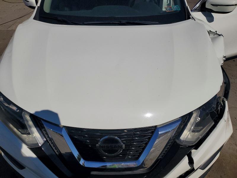 Продаж на аукціоні авто 2017 Nissan Rogue, vin: KNMAT2MV2HP604990, номер лоту: 55988846