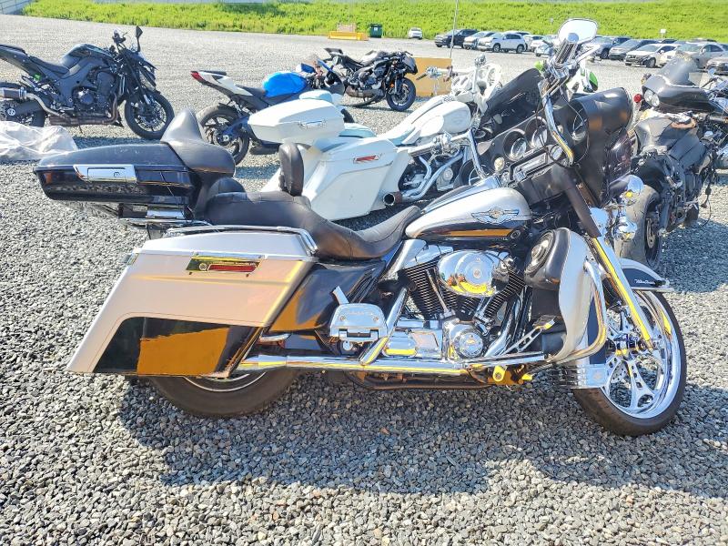 85635355 :رقم المزاد ، 1HD1FCW413Y627910 vin ، 2003 Harley-davidson Flhtcui مزاد بيع