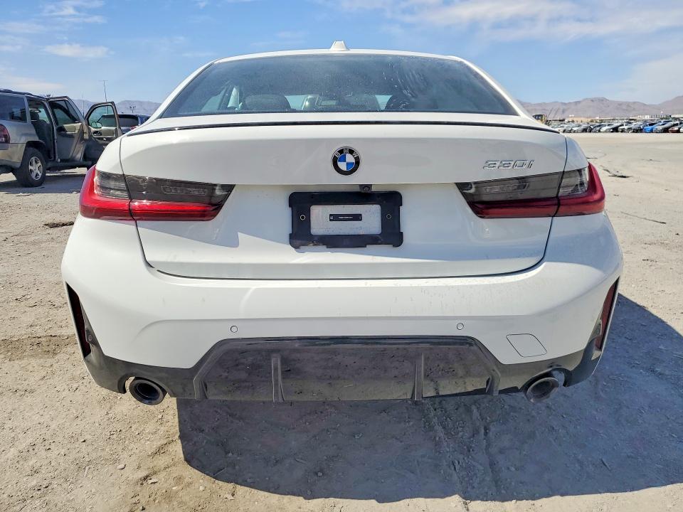 56510556 :رقم المزاد ، 3MW69FF00R8E55621 vin ، 2024 Bmw 330i مزاد بيع