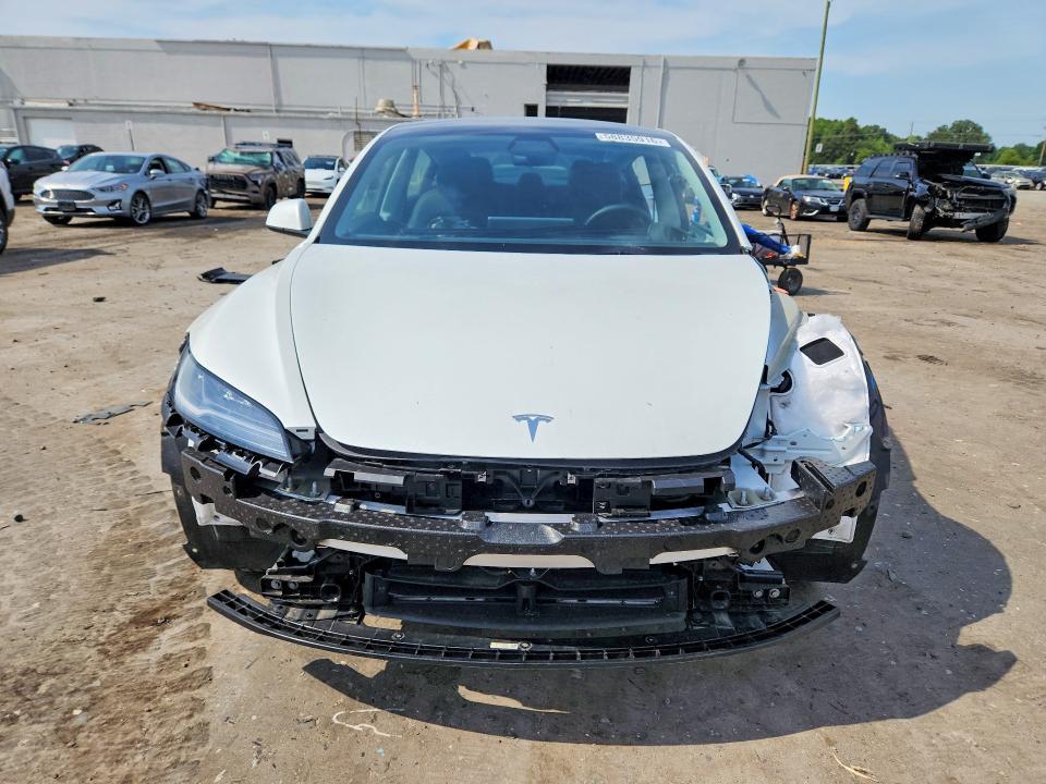 58835916 :رقم المزاد ، 5YJ3E1EB3SF069963 vin ، 2025 Tesla Model 3 مزاد بيع