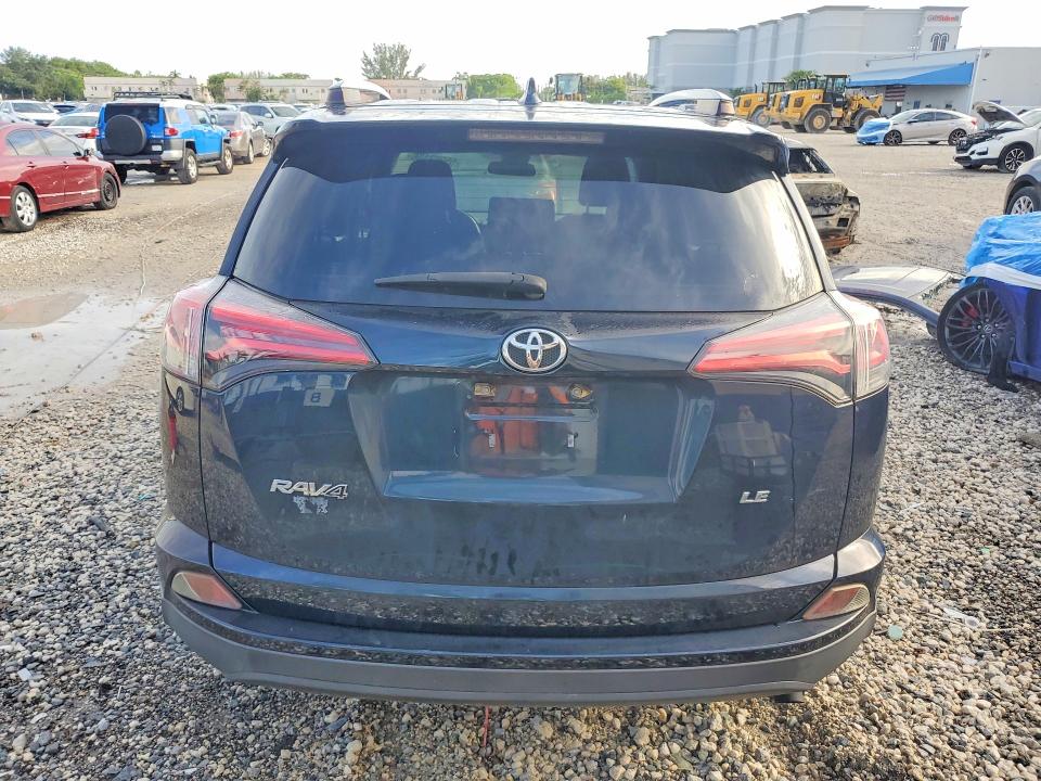 55907106 :رقم المزاد ، JTMZFREV9JJ204144 vin ، 2018 Toyota Rav4 مزاد بيع
