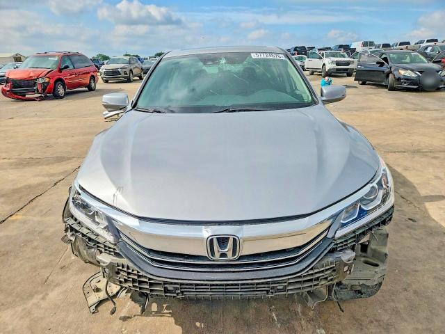 Aukcja sprzedaży 2017 Honda Accord, vin: 1HGCR2F90HA136527, numer aukcji: 57724676