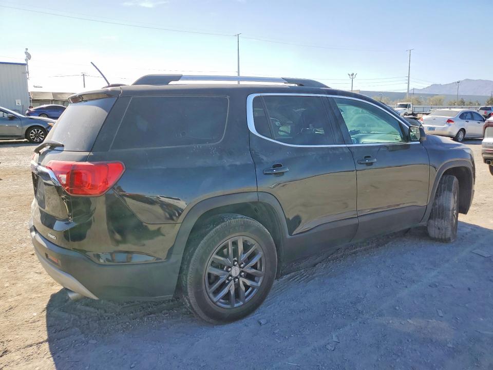 56051086 :رقم المزاد ، 1GKKNULS1HZ145896 vin ، 2017 Gmc Acadia مزاد بيع