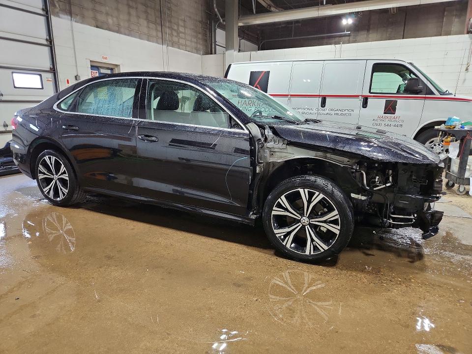 55937096 :رقم المزاد ، 1VWSA7A32MC001384 vin ، 2021 Volkswagen Passat مزاد بيع