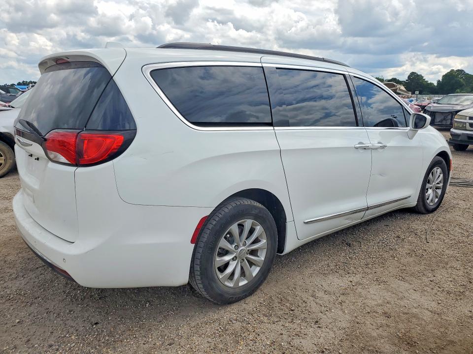 Продажа на аукционе авто 2017 Chrysler Pacifica, vin: 2C4RC1BG5HR739302, номер лота: 58742636
