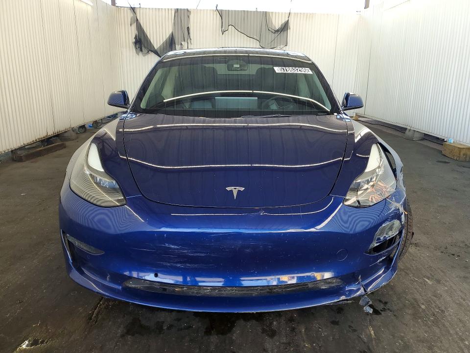 57863296 :رقم المزاد ، 5YJ3E1EA1NF370145 vin ، 2022 Tesla Model 3 مزاد بيع
