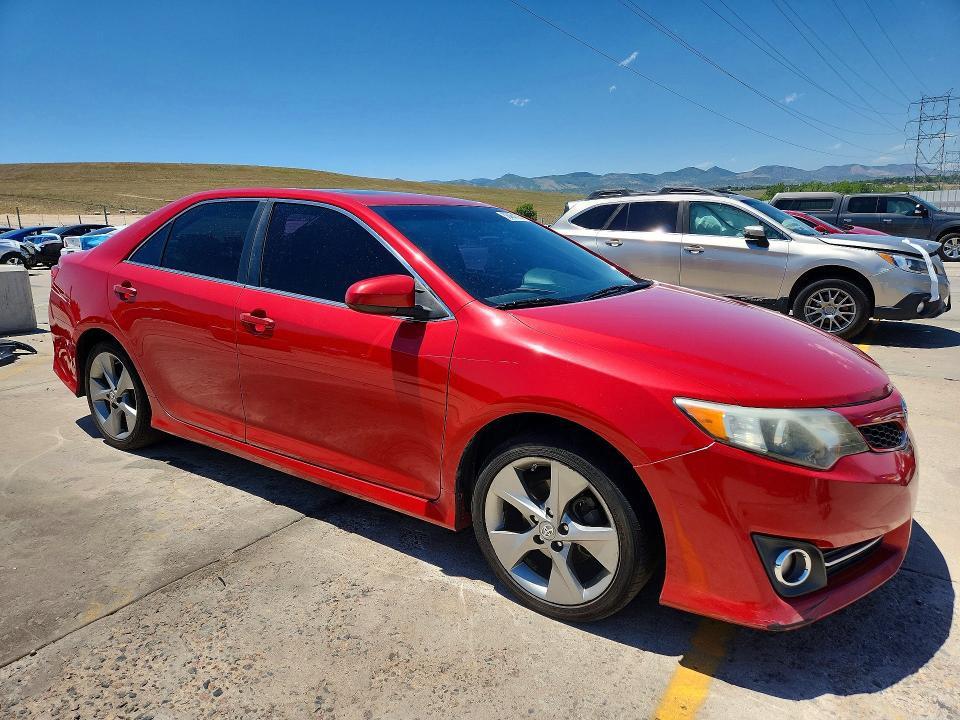 58464726 :رقم المزاد ، 4T1BK1FK8CU522529 vin ، 2012 Toyota Camry مزاد بيع