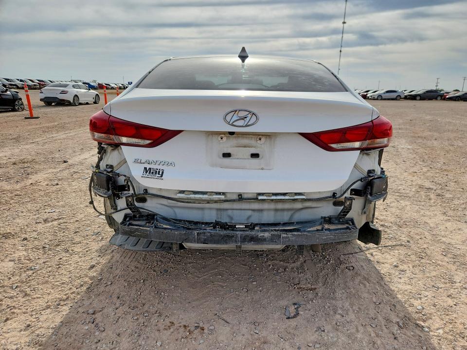 56935296 :رقم المزاد ، 5NPD84LF7JH381495 vin ، 2018 Hyundai Elantra مزاد بيع
