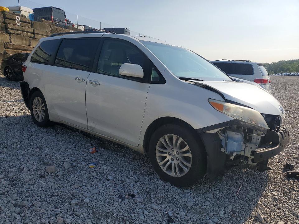 59099526 :رقم المزاد ، 5TDYK3DC8FS602976 vin ، 2015 Toyota Sienna مزاد بيع