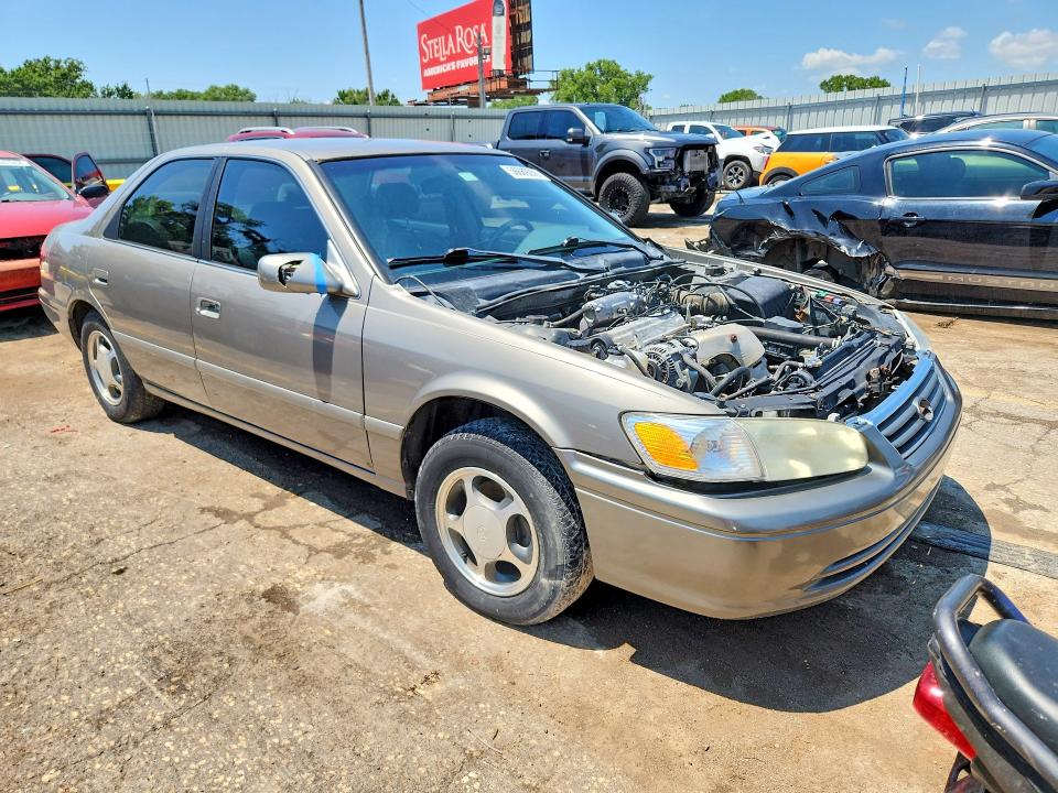 58689056 :رقم المزاد ، 4T1BG22K41U053675 vin ، 2001 Toyota Camry مزاد بيع