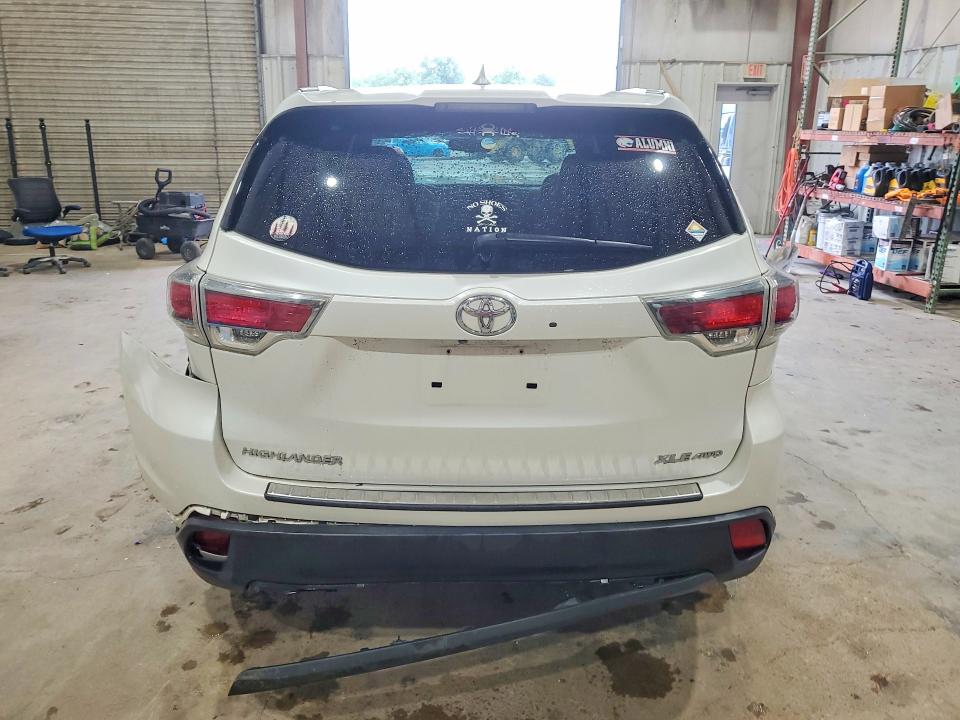 Продажа на аукционе авто 2016 Toyota Highlander, vin: 5TDJKRFH5GS352661, номер лота: 57730936