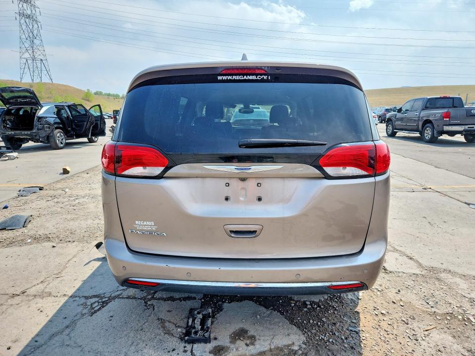 58132716 :رقم المزاد ، 2C4RC1BG4HR660042 vin ، 2017 Chrysler Pacifica مزاد بيع