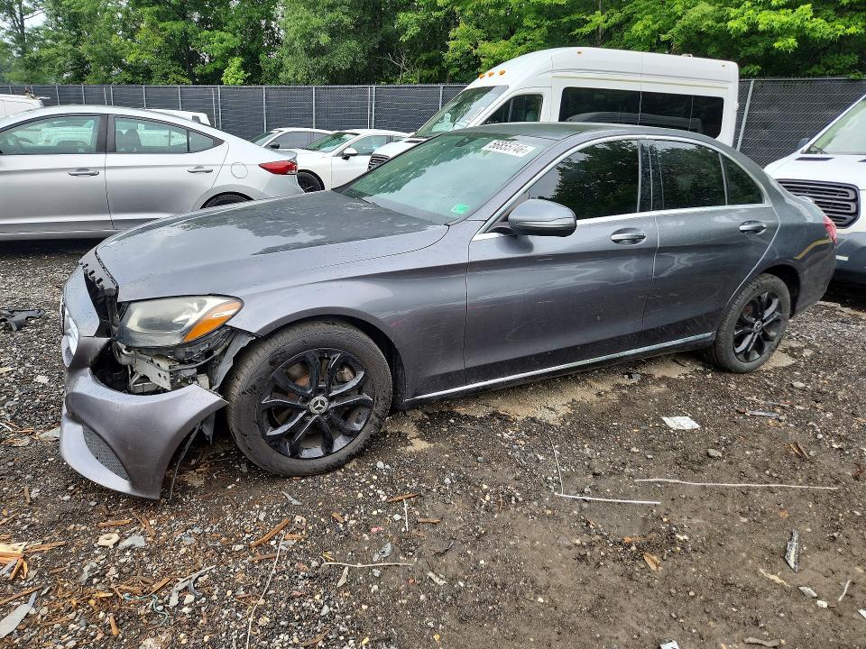 56855746 :رقم المزاد ، 55SWF4KB5HU220728 vin ، 2017 Mercedes-benz C مزاد بيع